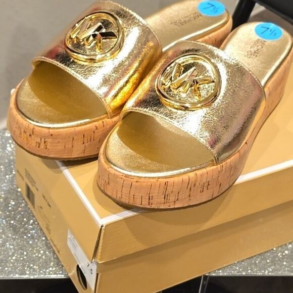 Michael Kors Sadler Wedge- Pale Gold - Picture 3 of 8